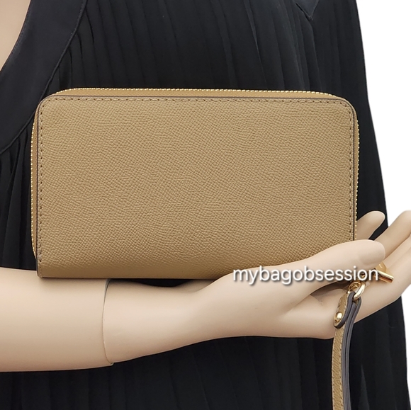 Michael Kors Jet Set LG Phone Wallet Wristlet - Picture 2 of 6